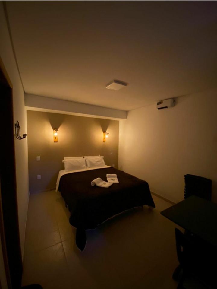 Queen Room Garden View