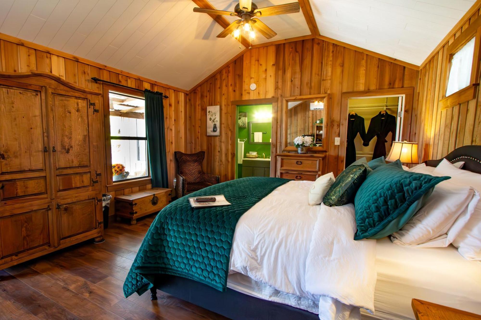 Superior King Room