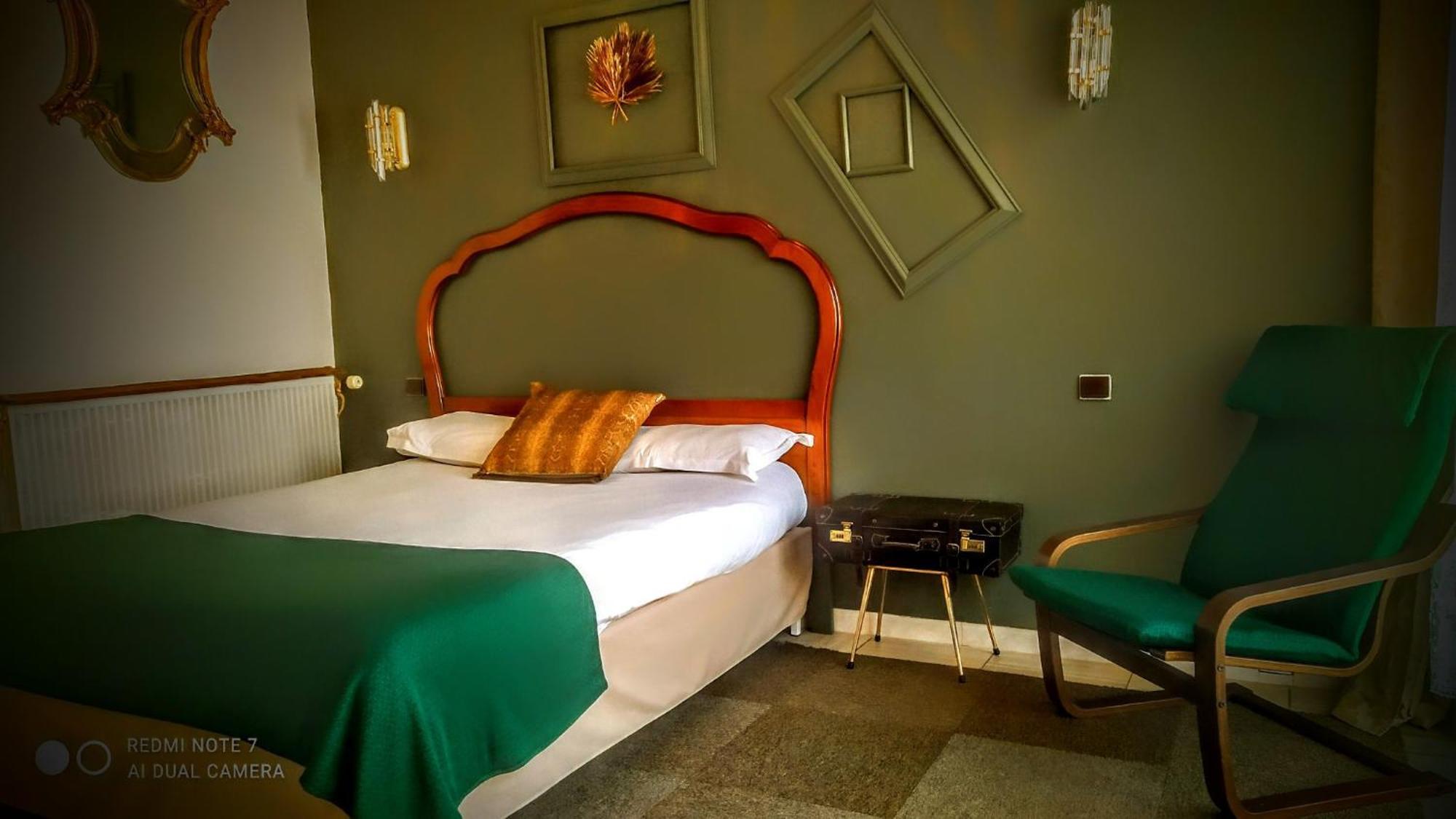 Double Room,1553282113:JPEG