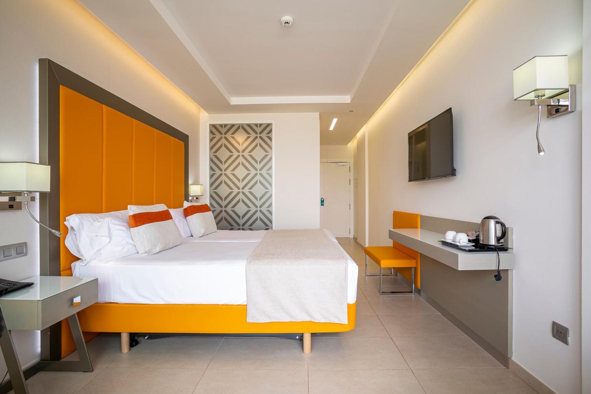 Twin Room Terrace