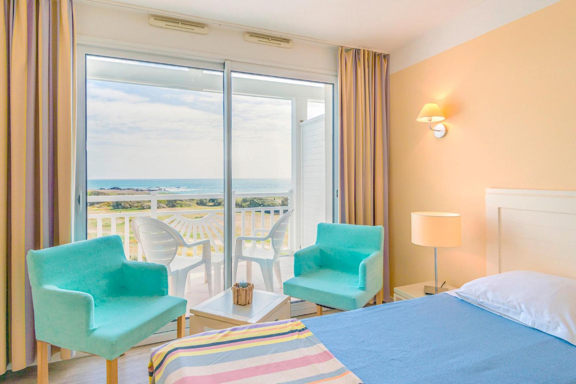 One-Bedroom Apartment Sea View,1553444104:JPEG