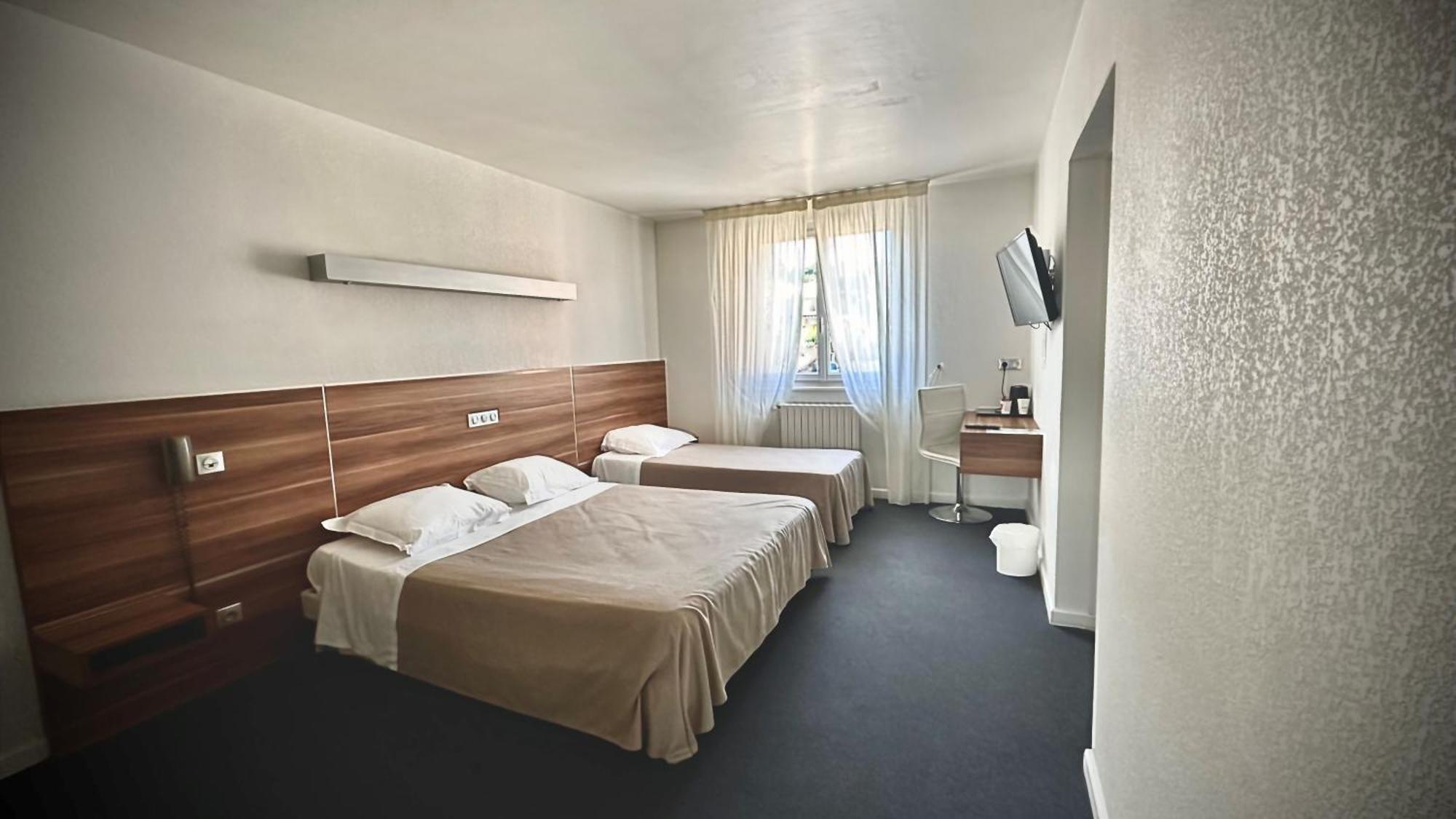 Classic Triple Room,1359980231:JPEG