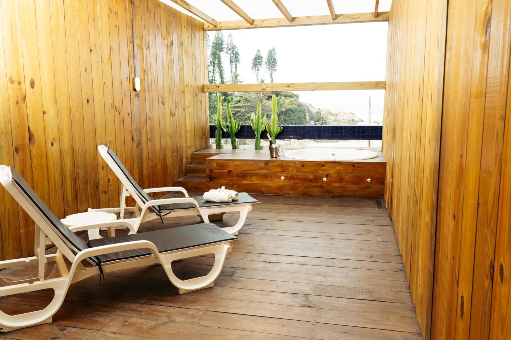 Suite Hot Tub
