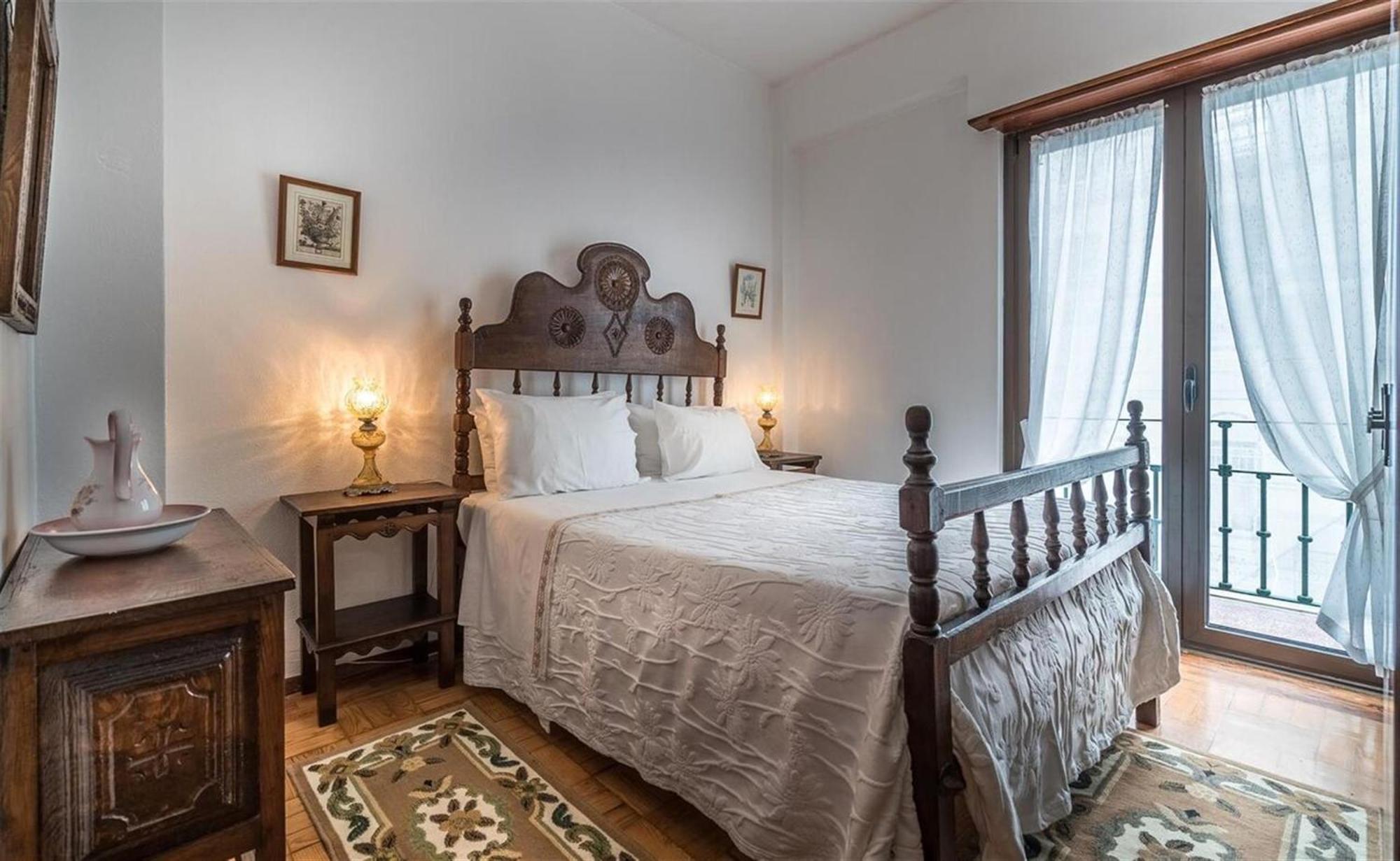 One-Bedroom Apartment,443762700:JPEG