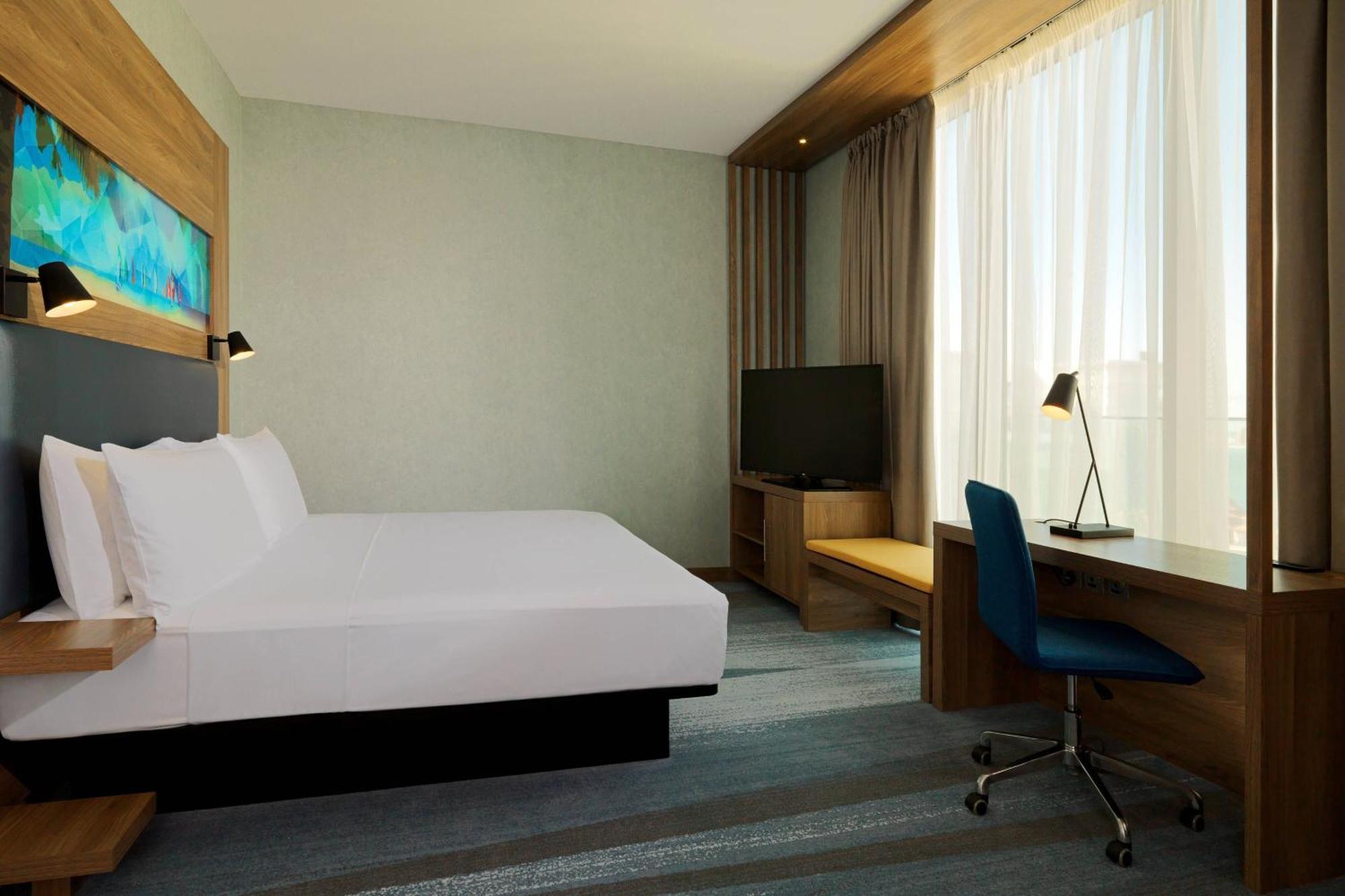 Savvy King Room including Shopping Malls Shuttle Service, 20% off F&B, Spa & Abra Boat Tour Discount,1643197588:JPEG