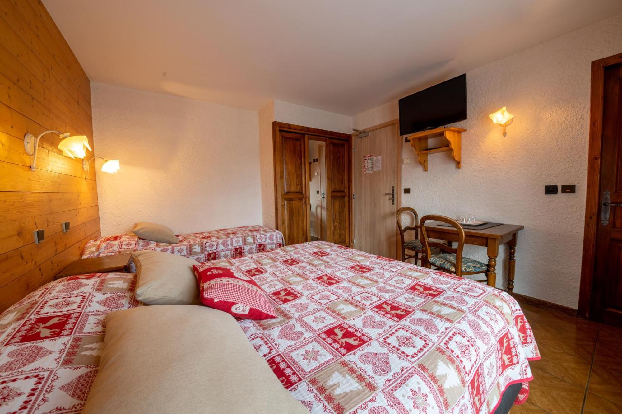 Double Room Mountain View