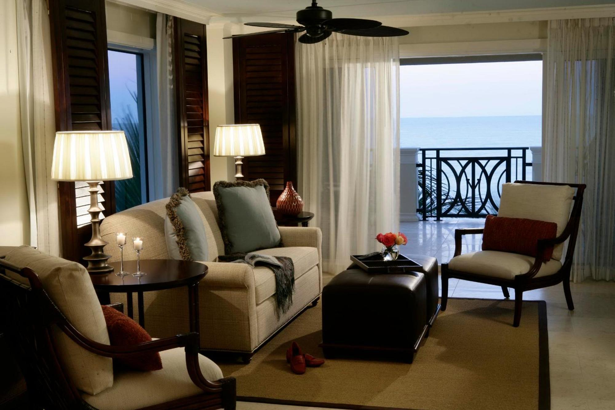 Grand One-Bedroom King Suite Oceanfront,1276467832:JPEG