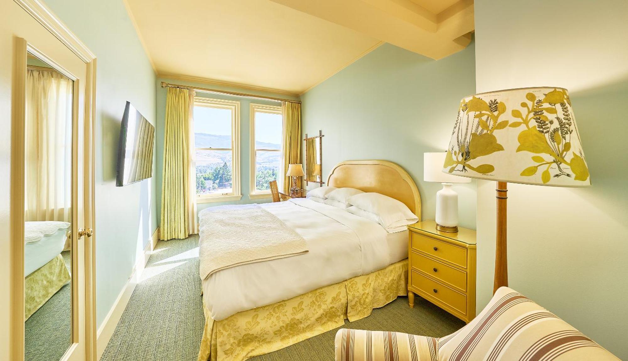 Traditional King Room