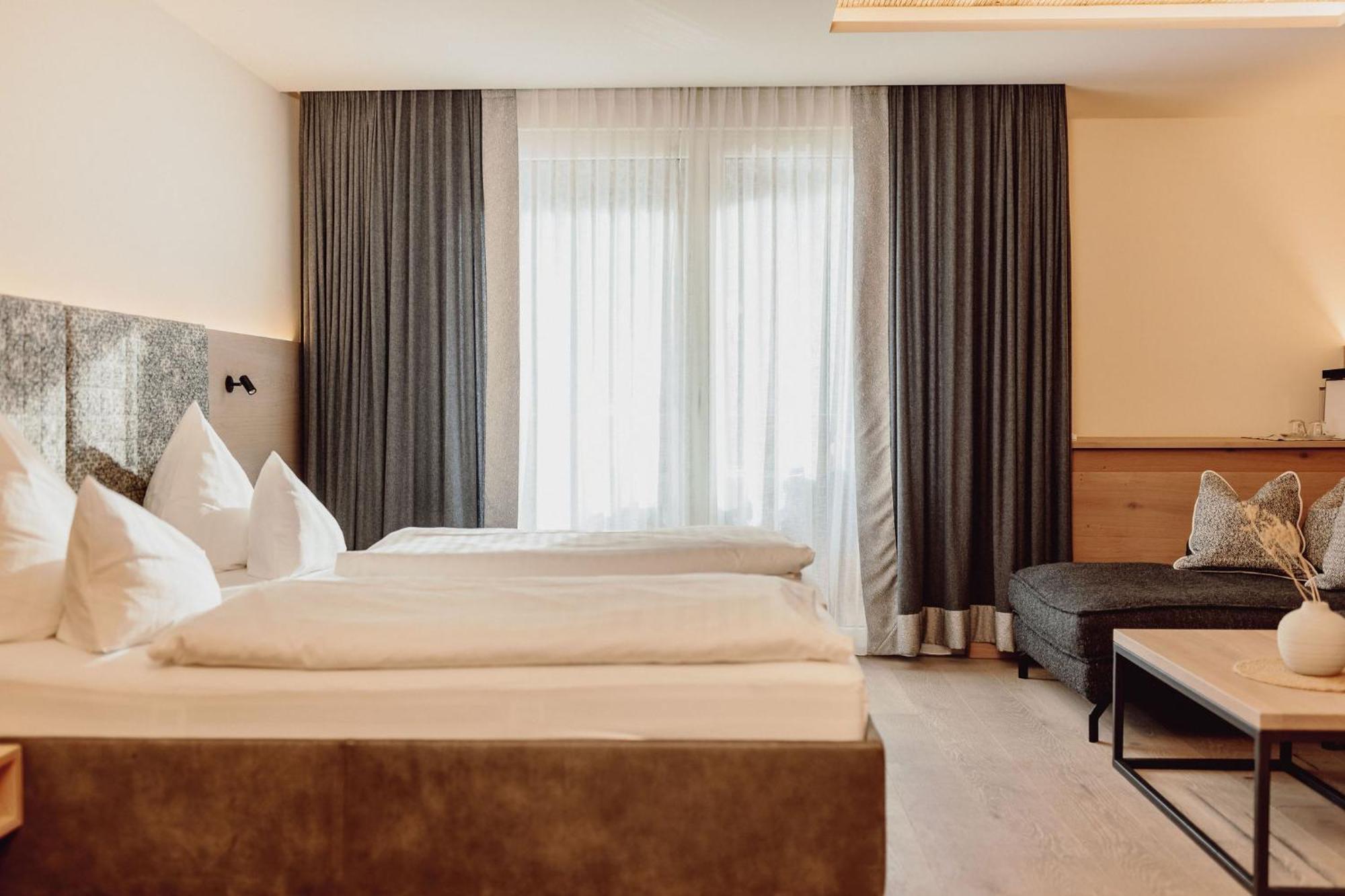 Double Room Balcony,1585466651:JPEG