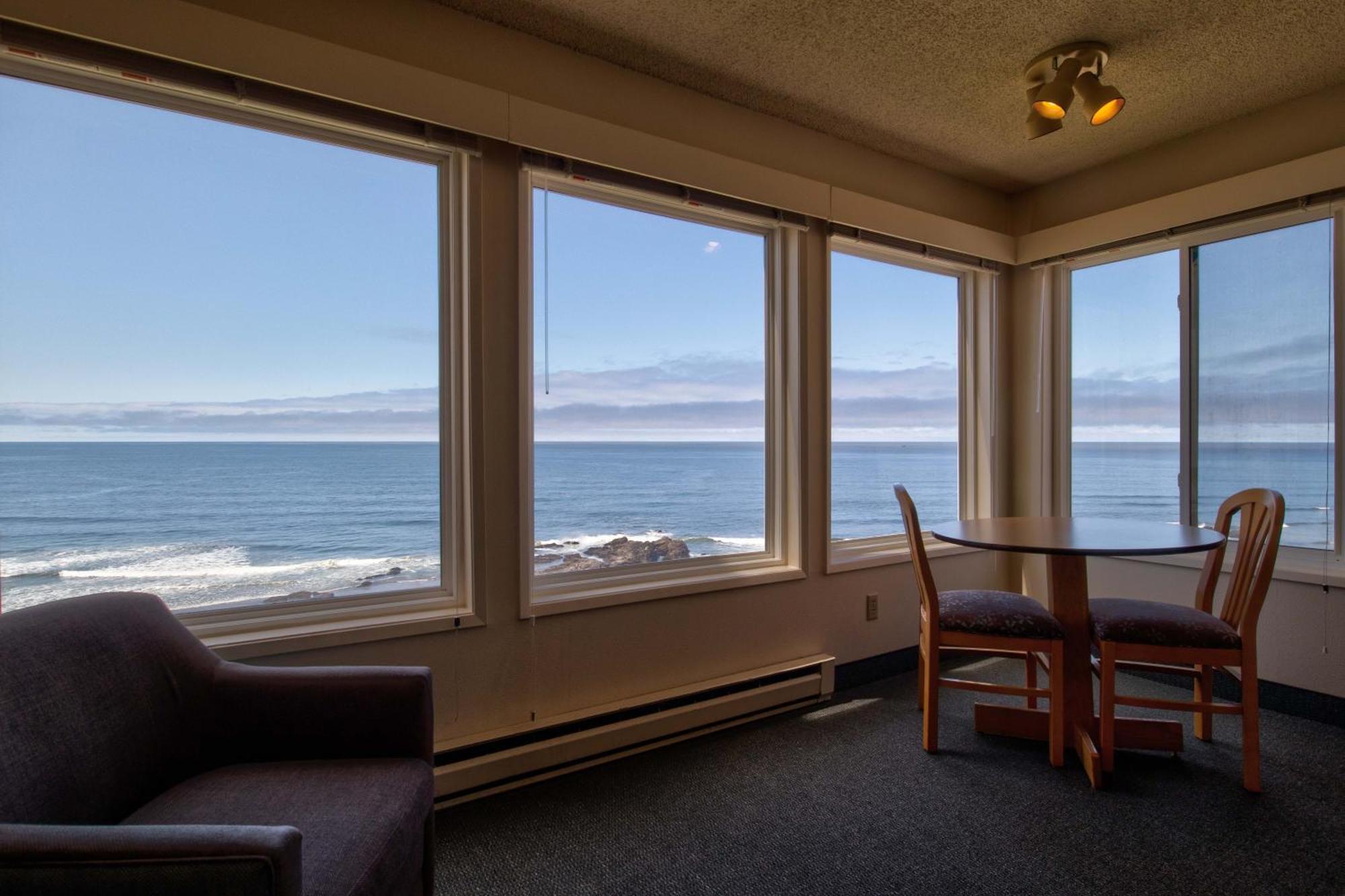 1 bedroom corner suite a w or kitchen ocean view,1593786364:JPEG