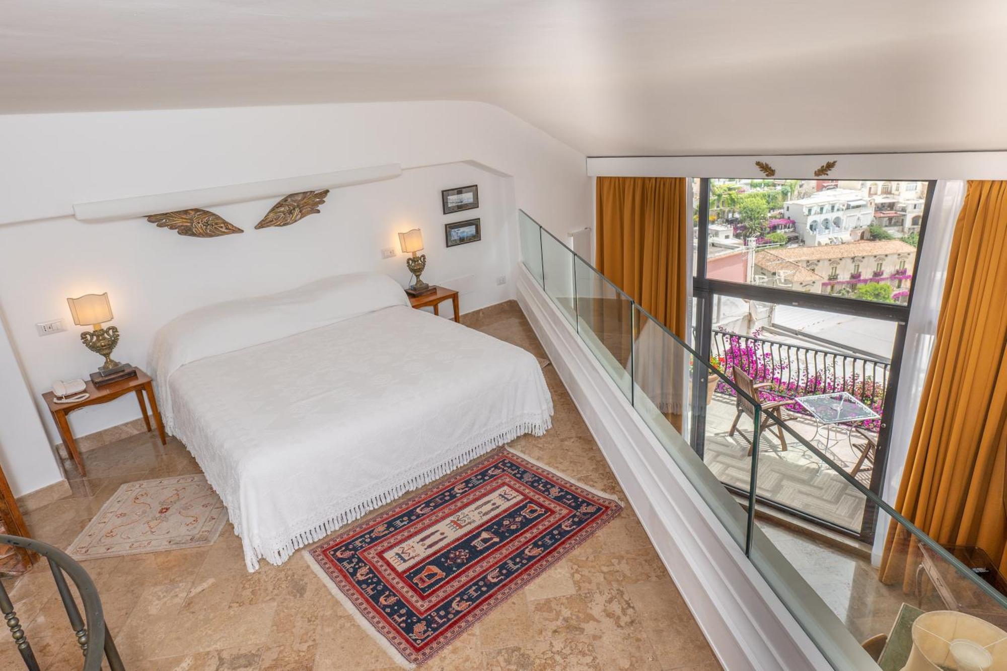 Queen Suite with Sea View