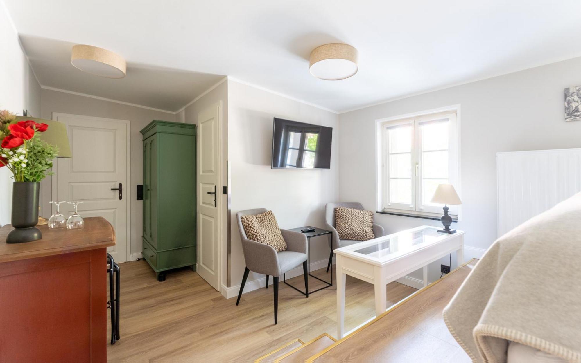 Double Room Bath or Shower