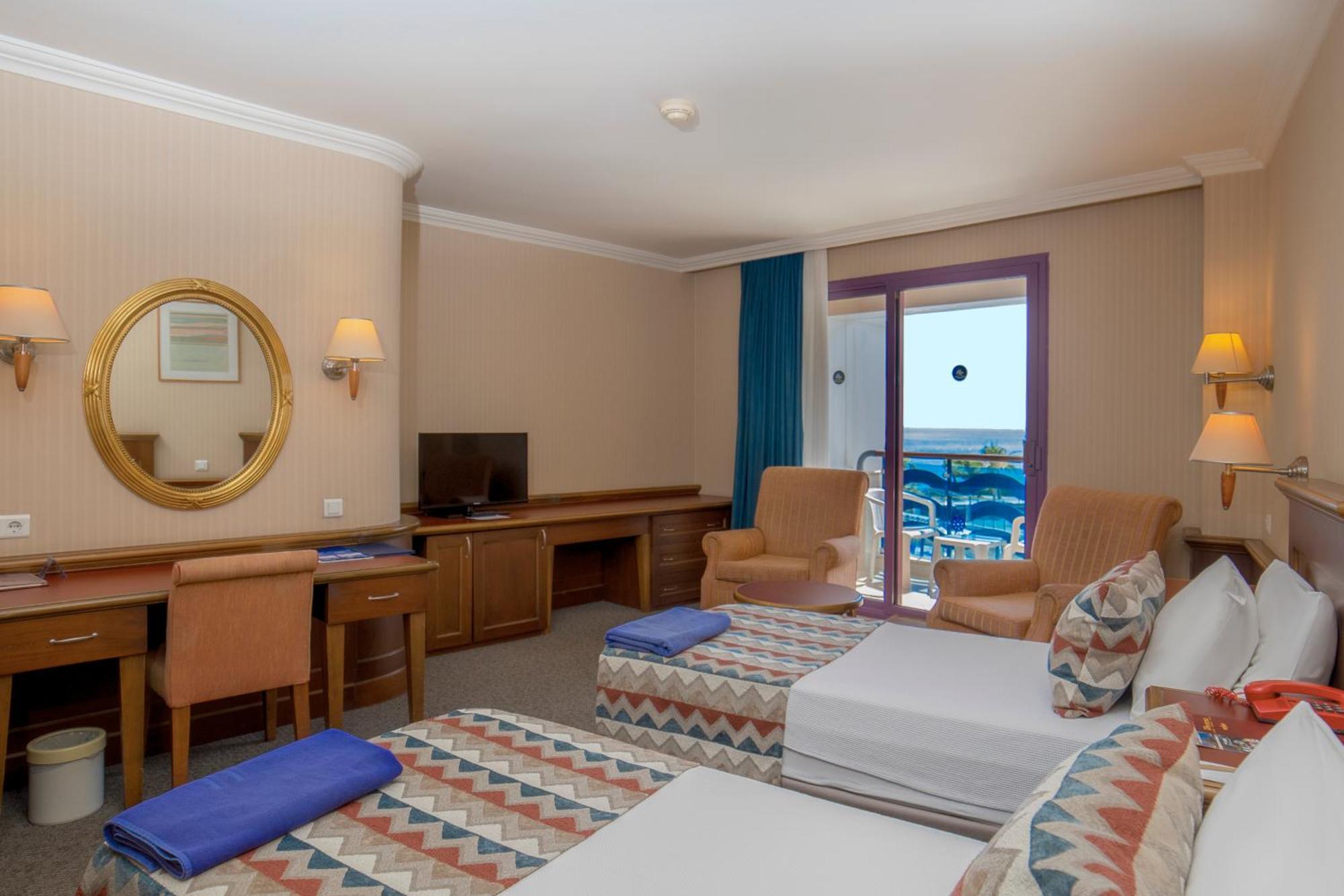Triple Room Side Sea View