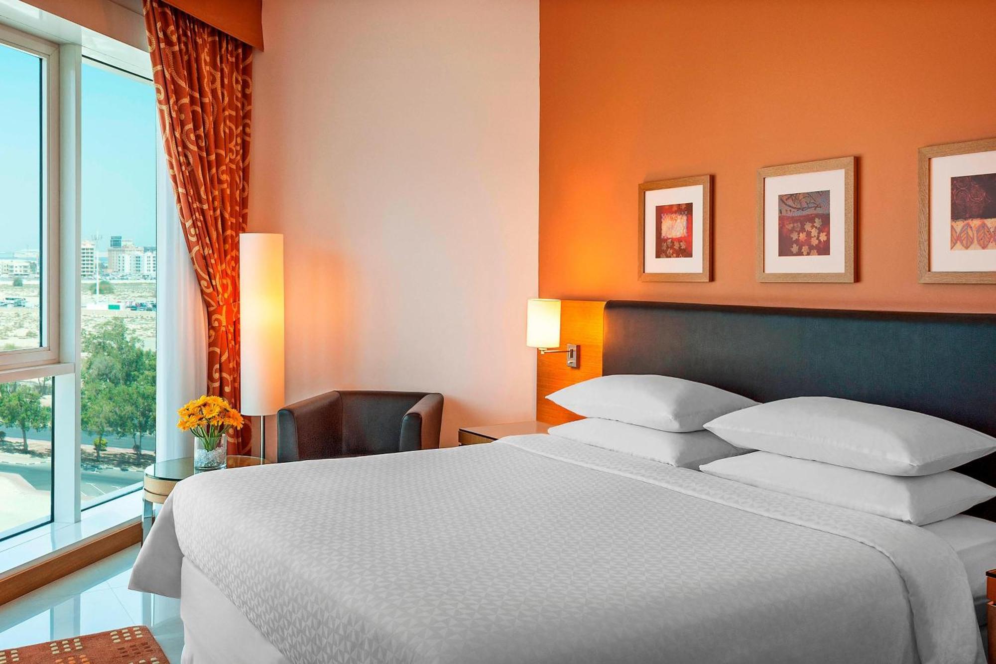 1 Bedroom Suite 1 King