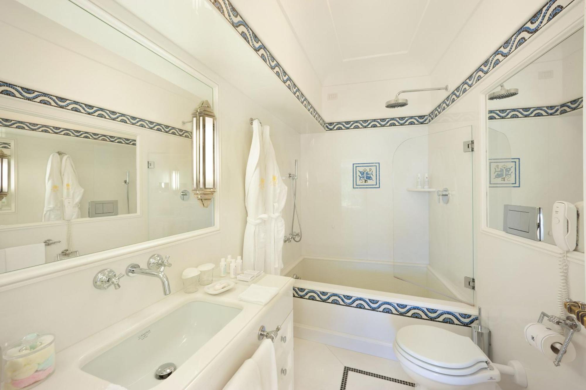 Classic Double or Twin Room Terrace Sea View