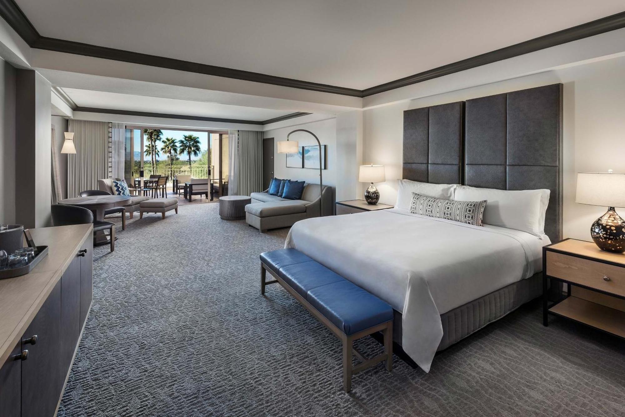 Spacious Guest room King No view