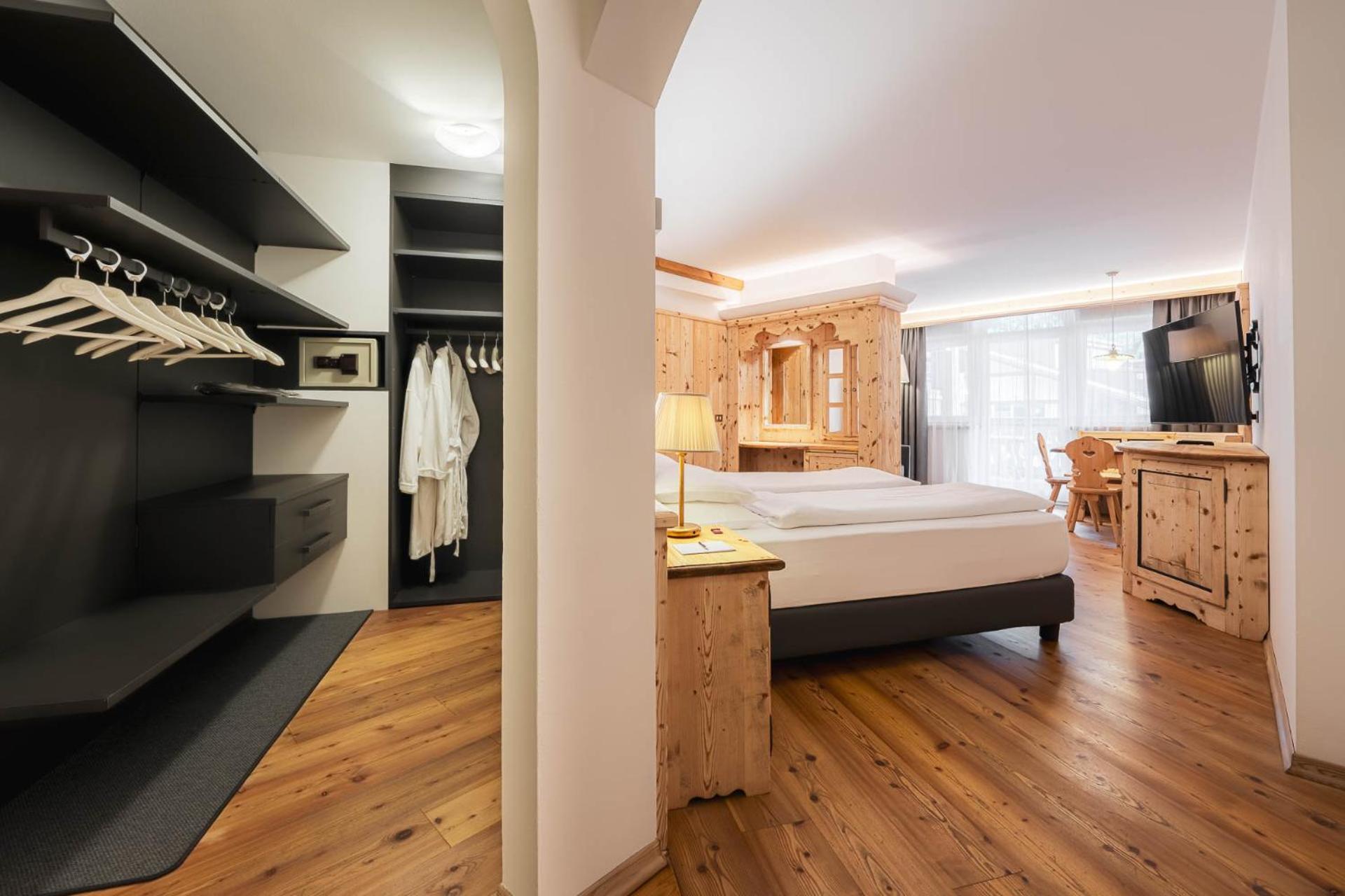Superior Double Room,1554256402:JPEG
