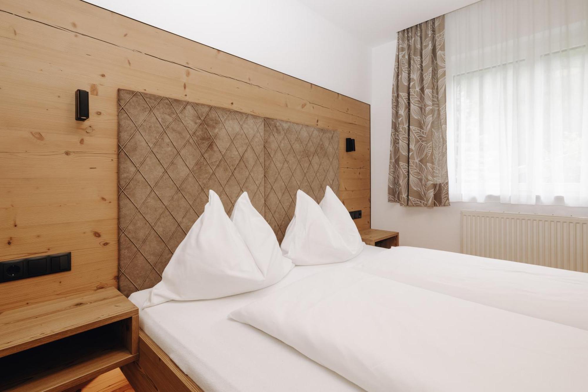Double Room,1554297601:JPEG