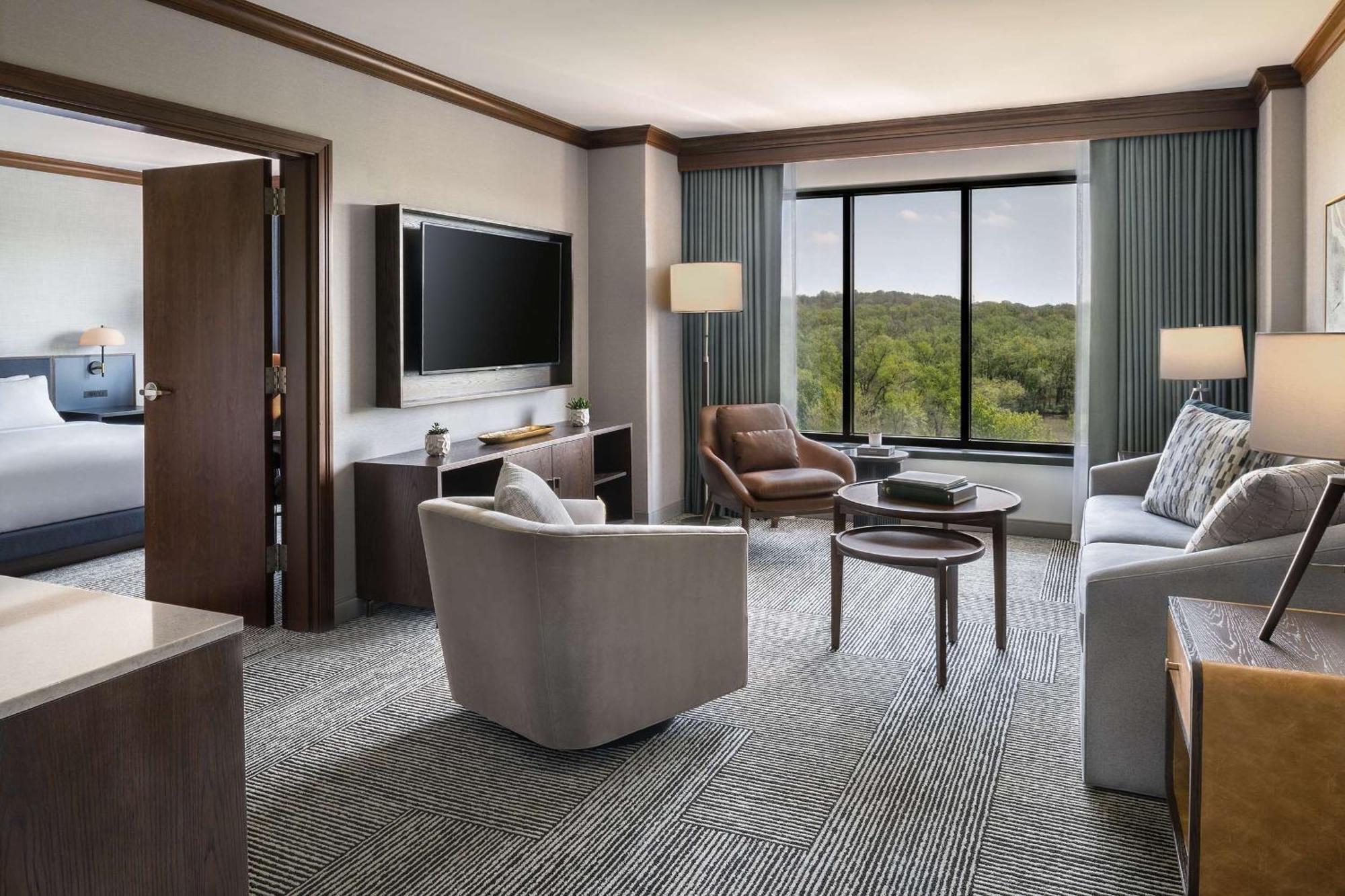 One-Bedroom Suite River View