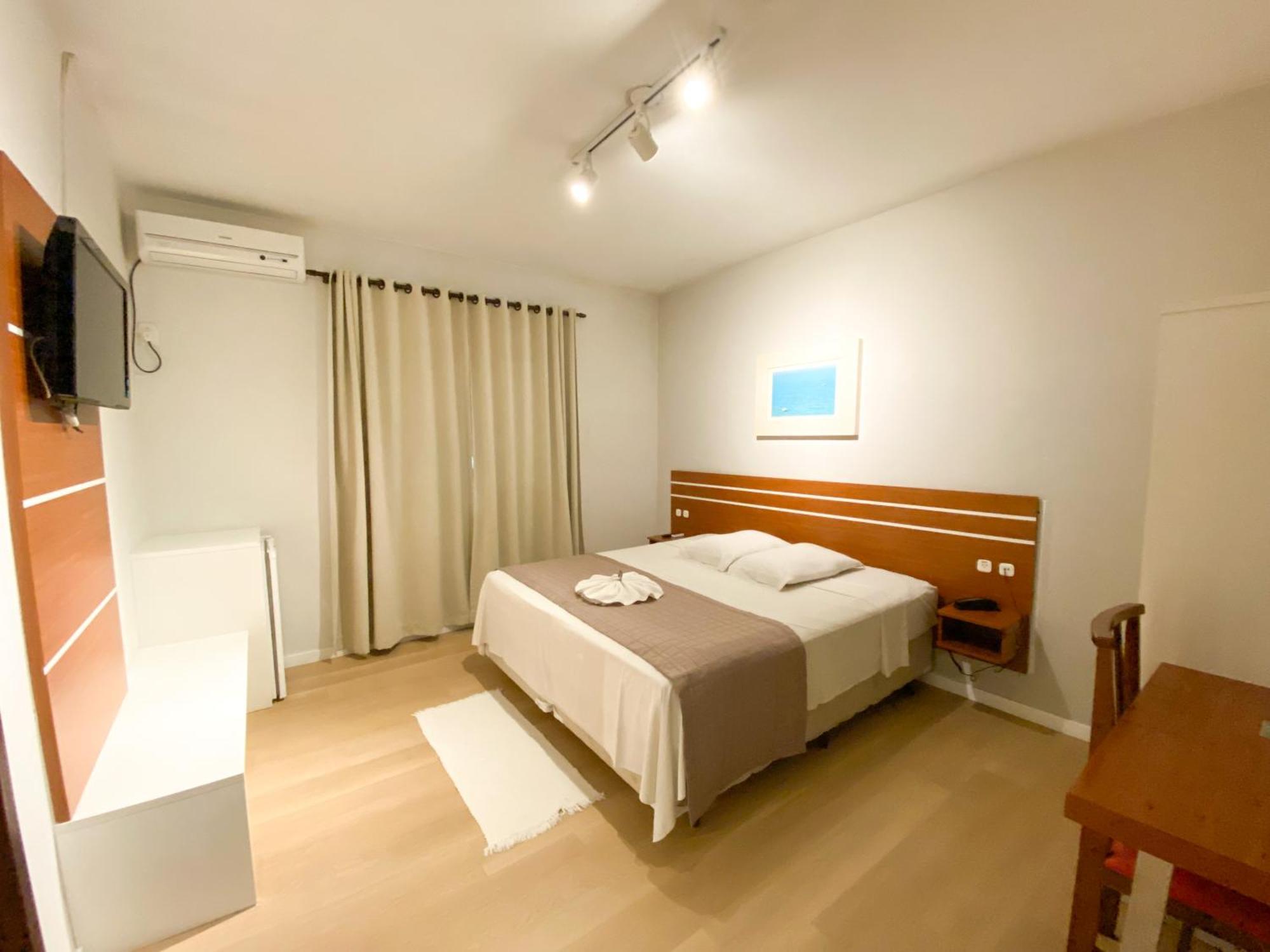 Quarto Individual Econômico