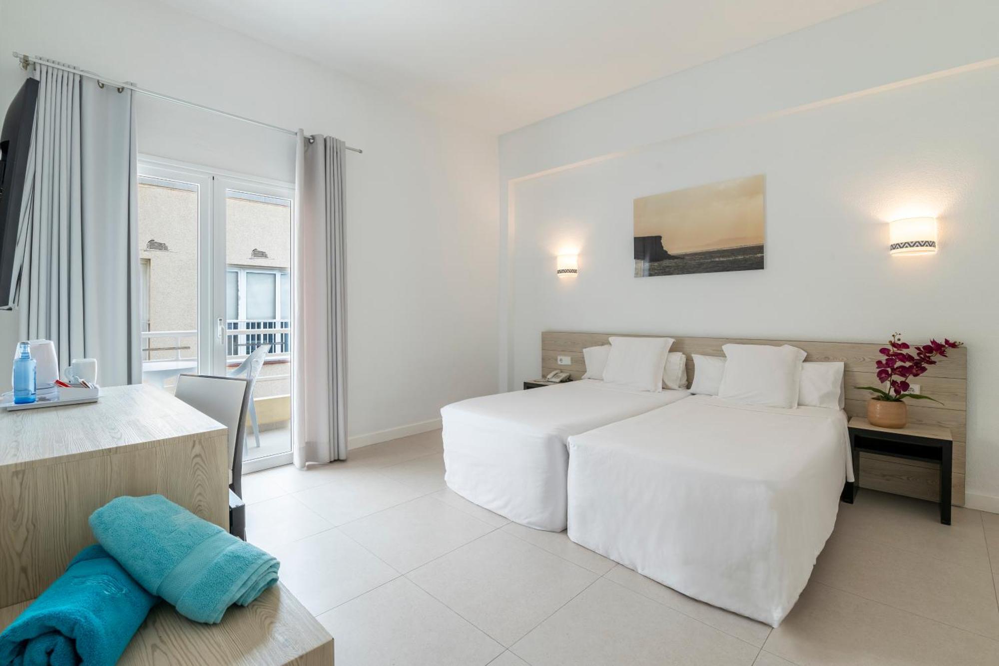 Standard Double Room,1554350986:JPEG