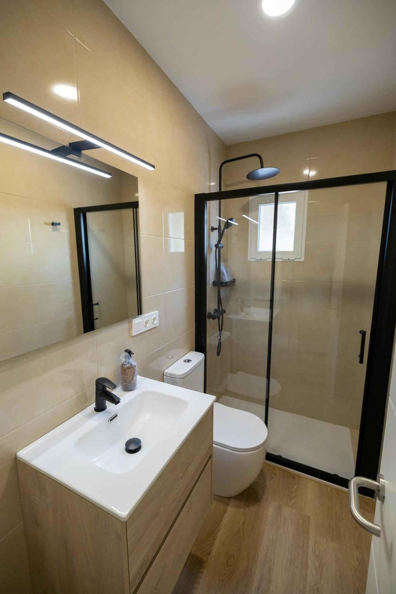 Budget Double Room,1575346076:JPEG