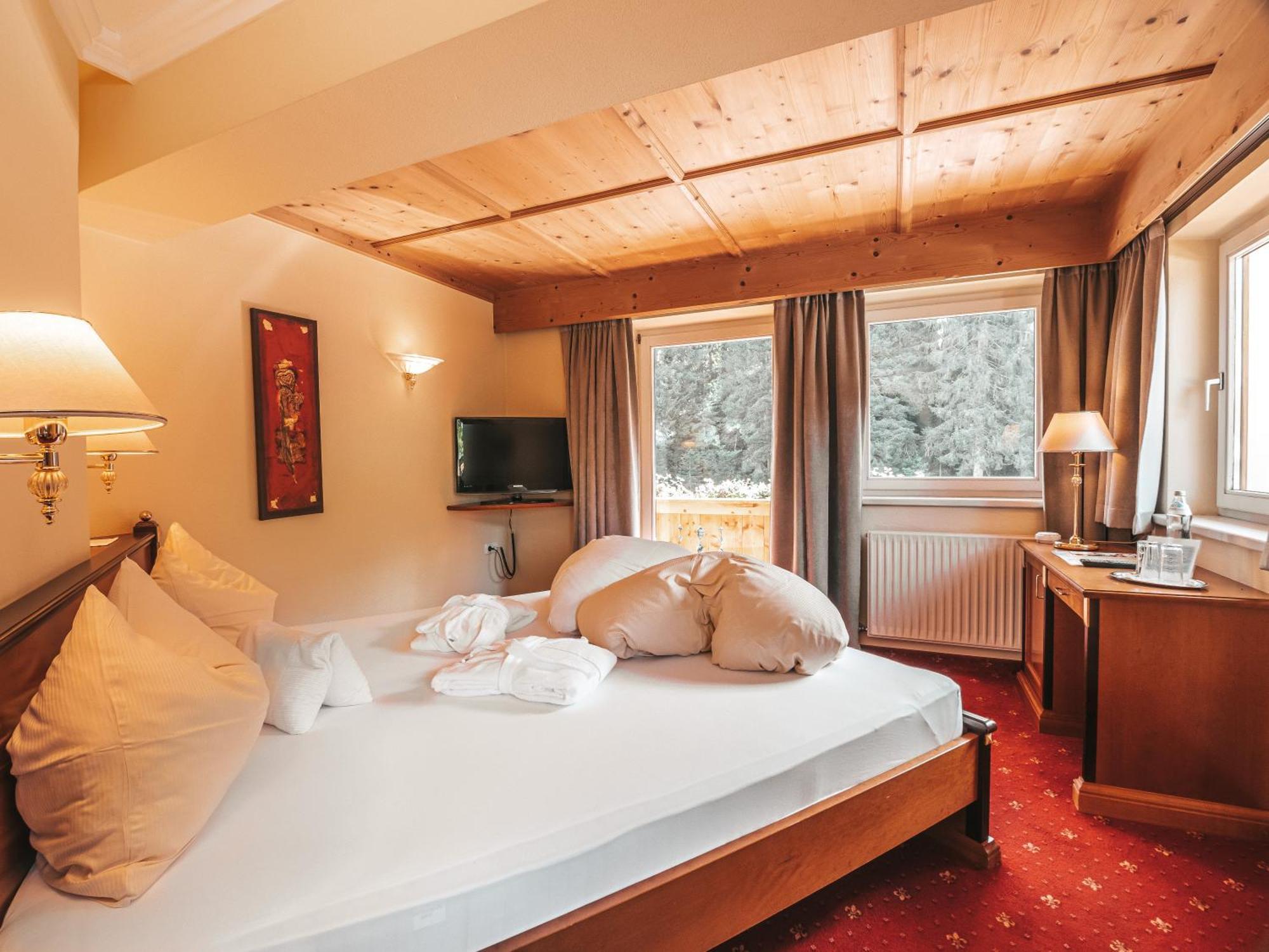 Comfort Double Room Mountain View