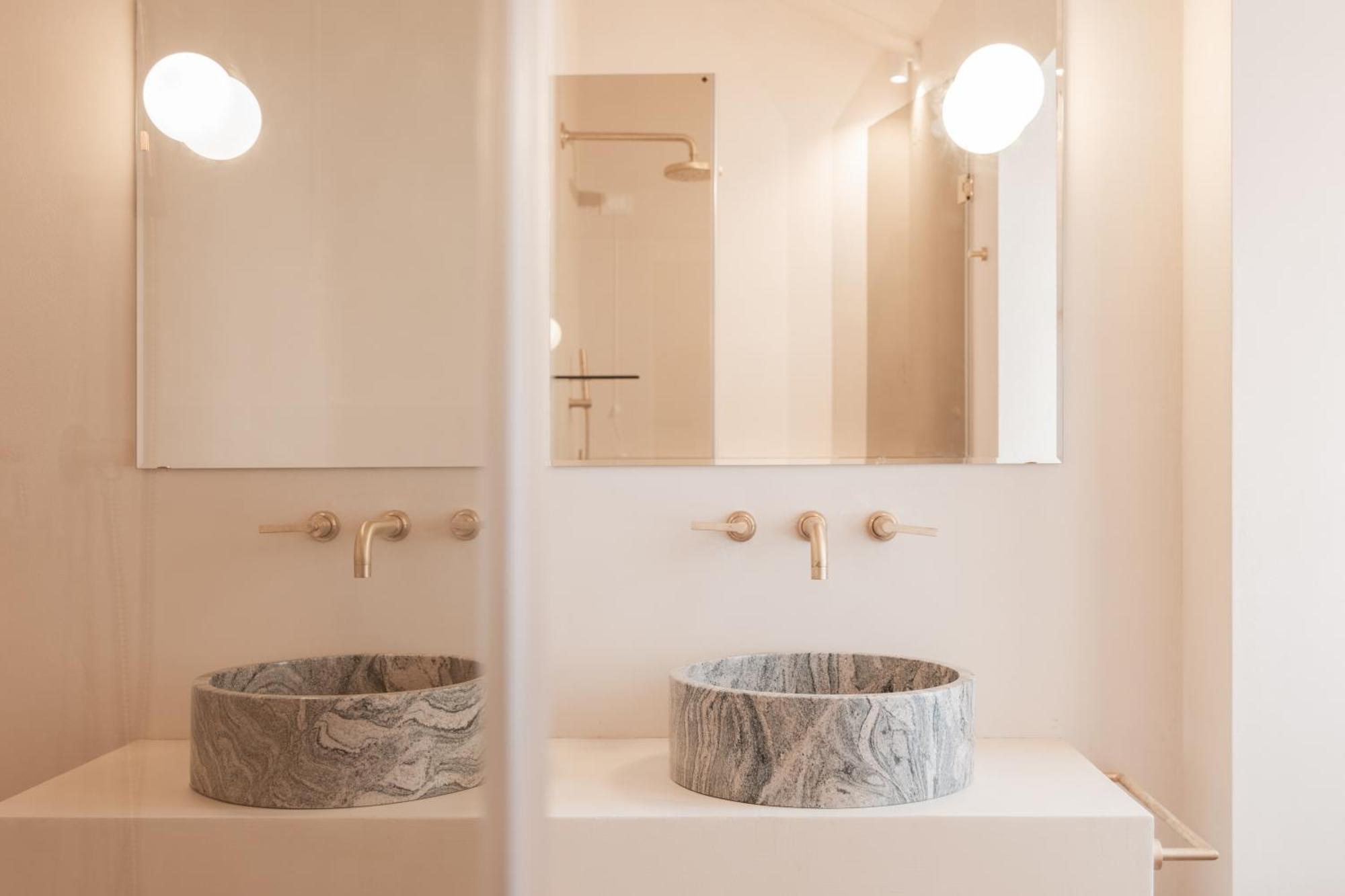 Double Room Private Bathroom