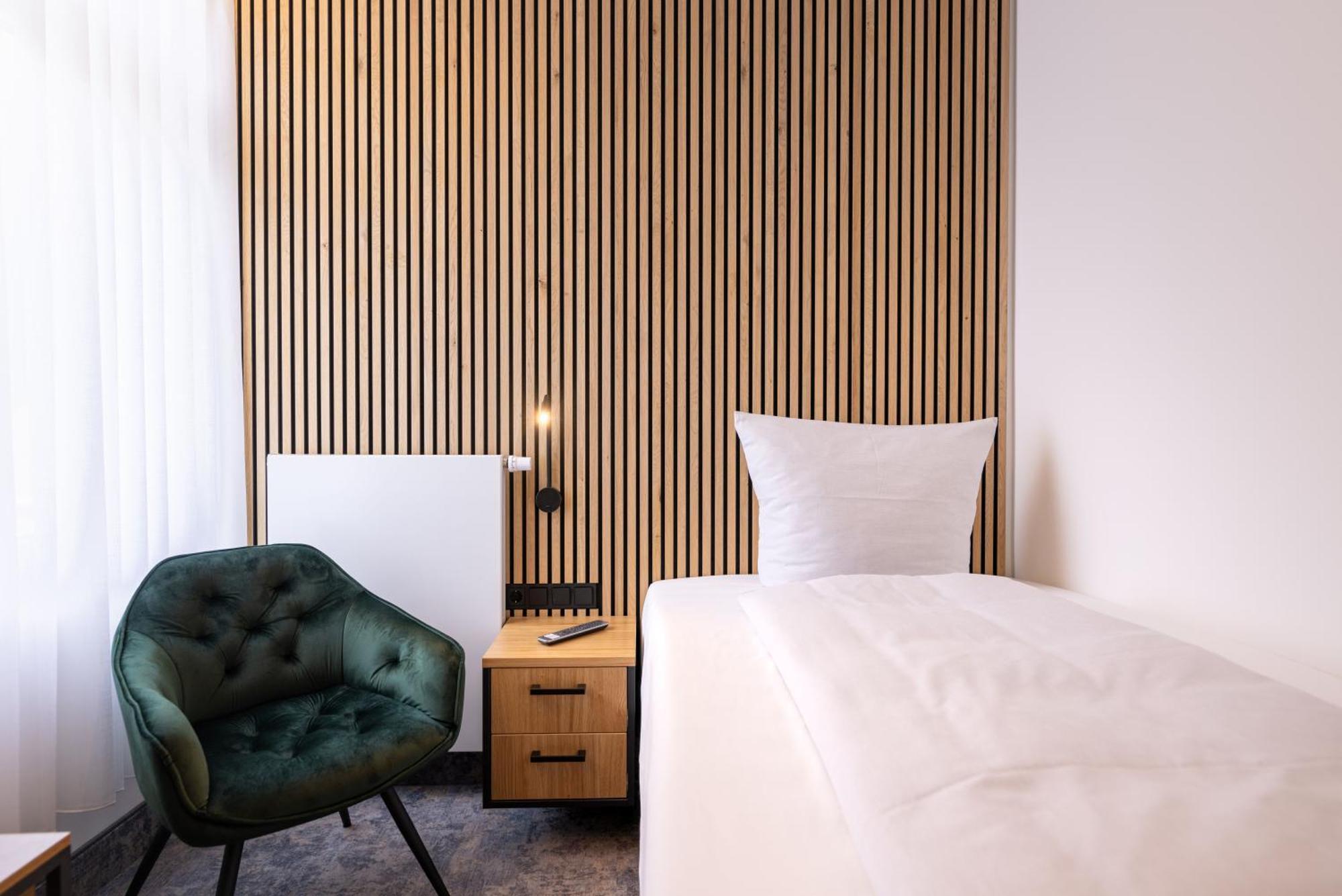 Deluxe Single Room