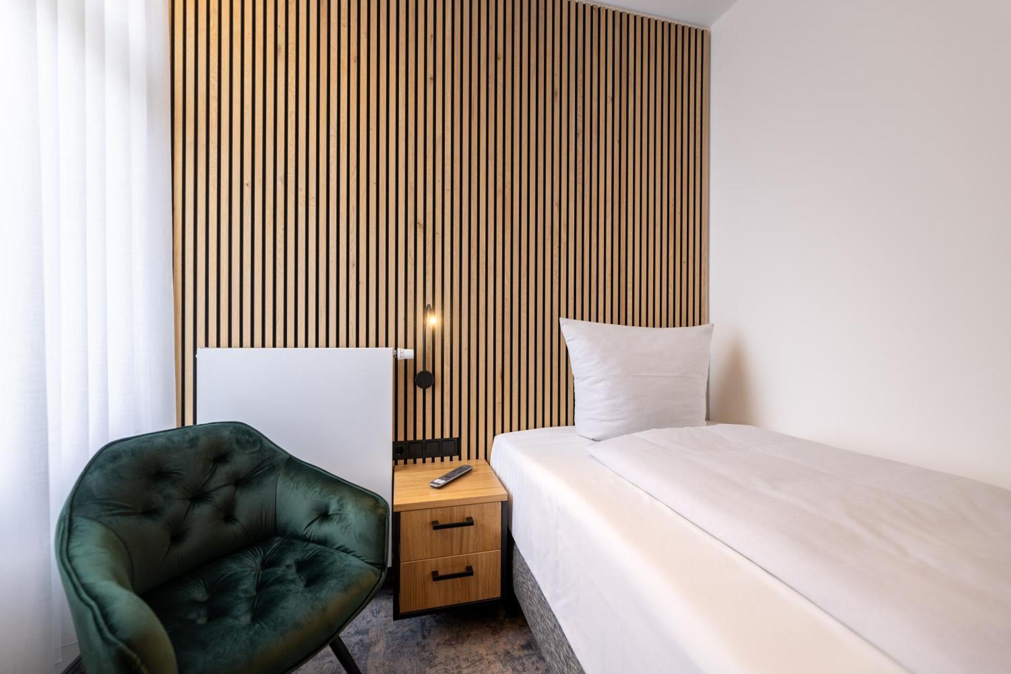 Deluxe Single Room