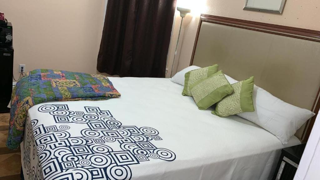 Double Room Private Bathroom