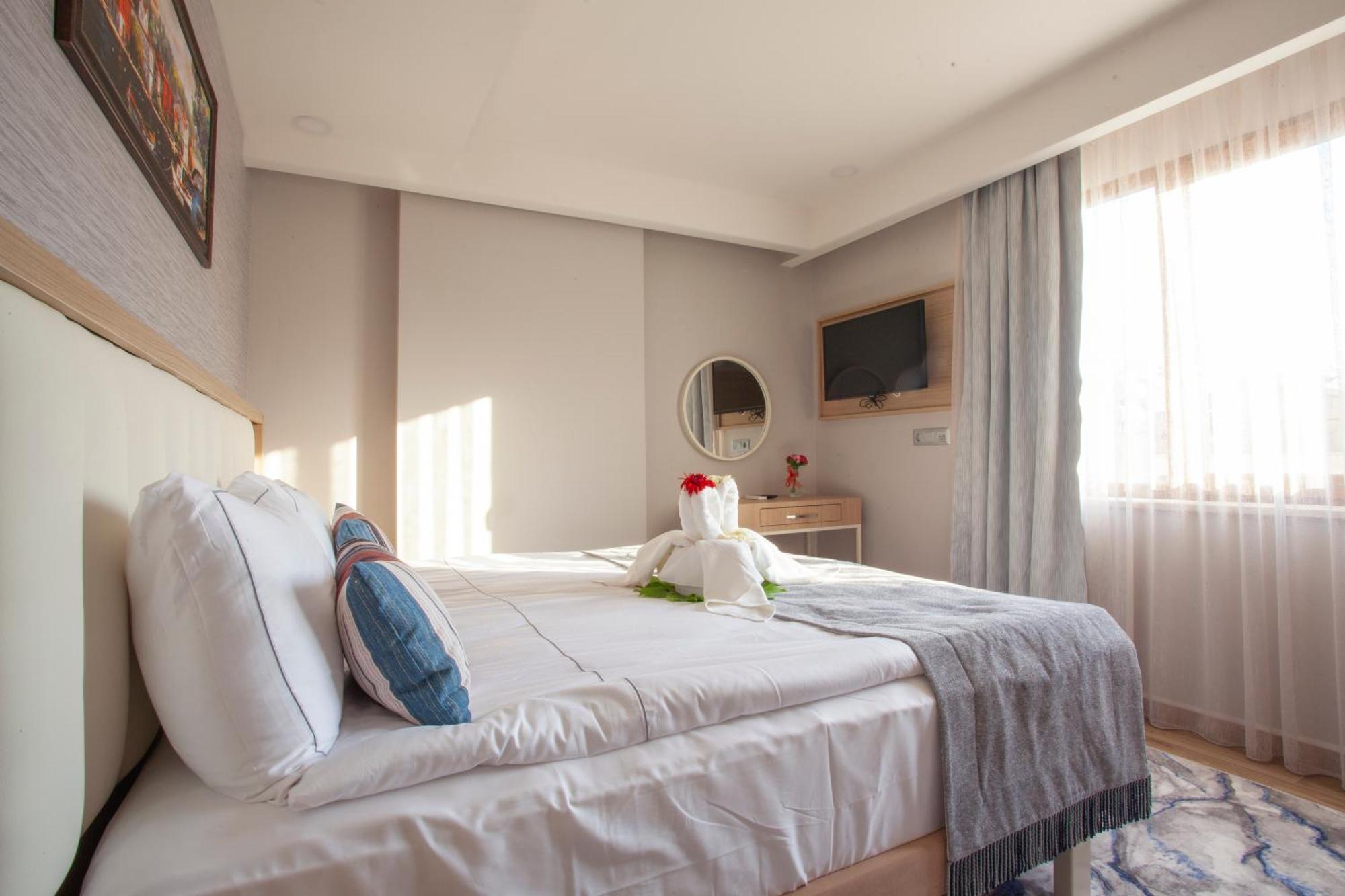 Two-Bedroom Suite,1554678253:JPEG