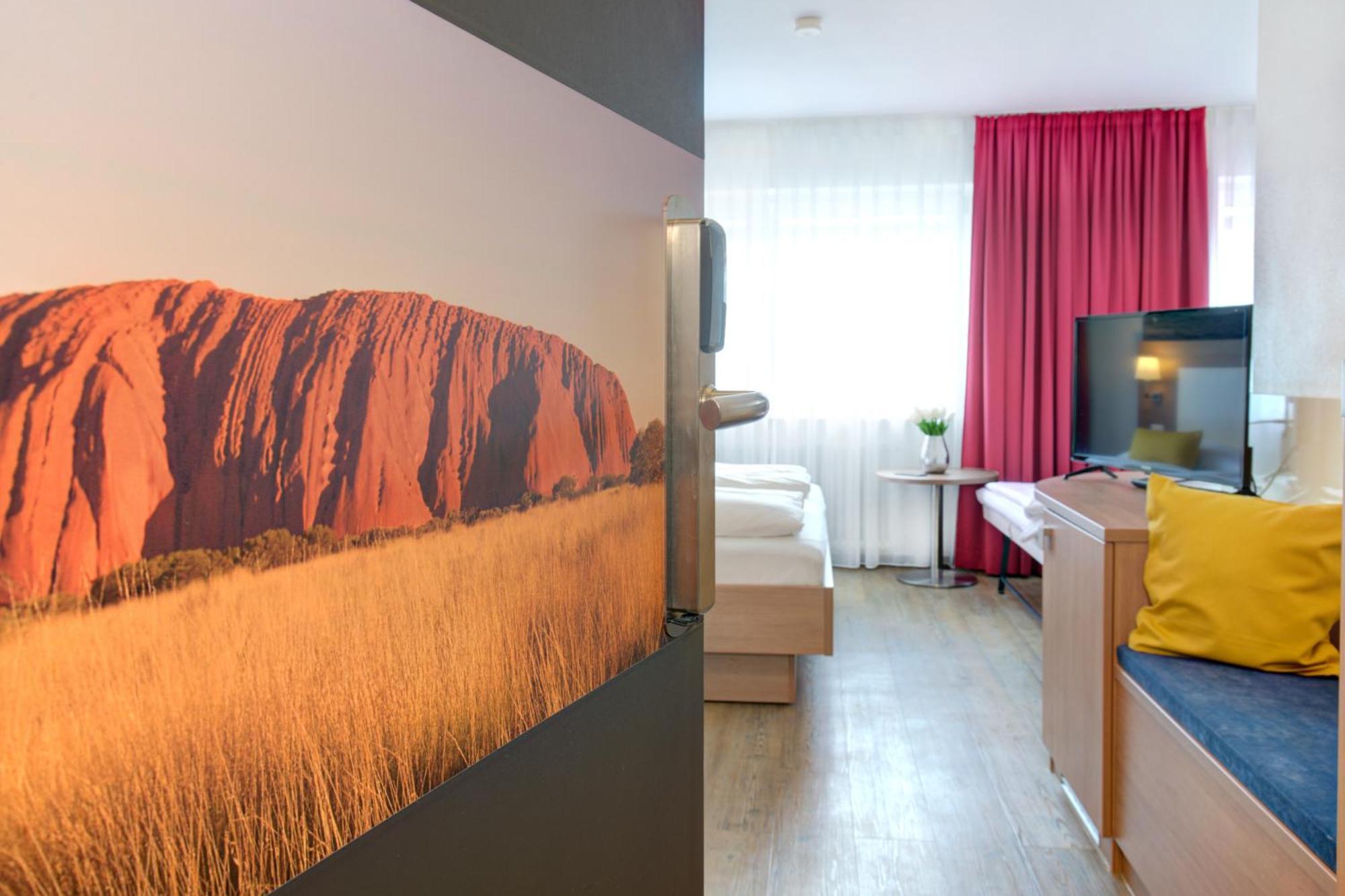 Triple Room,1430744170:JPEG