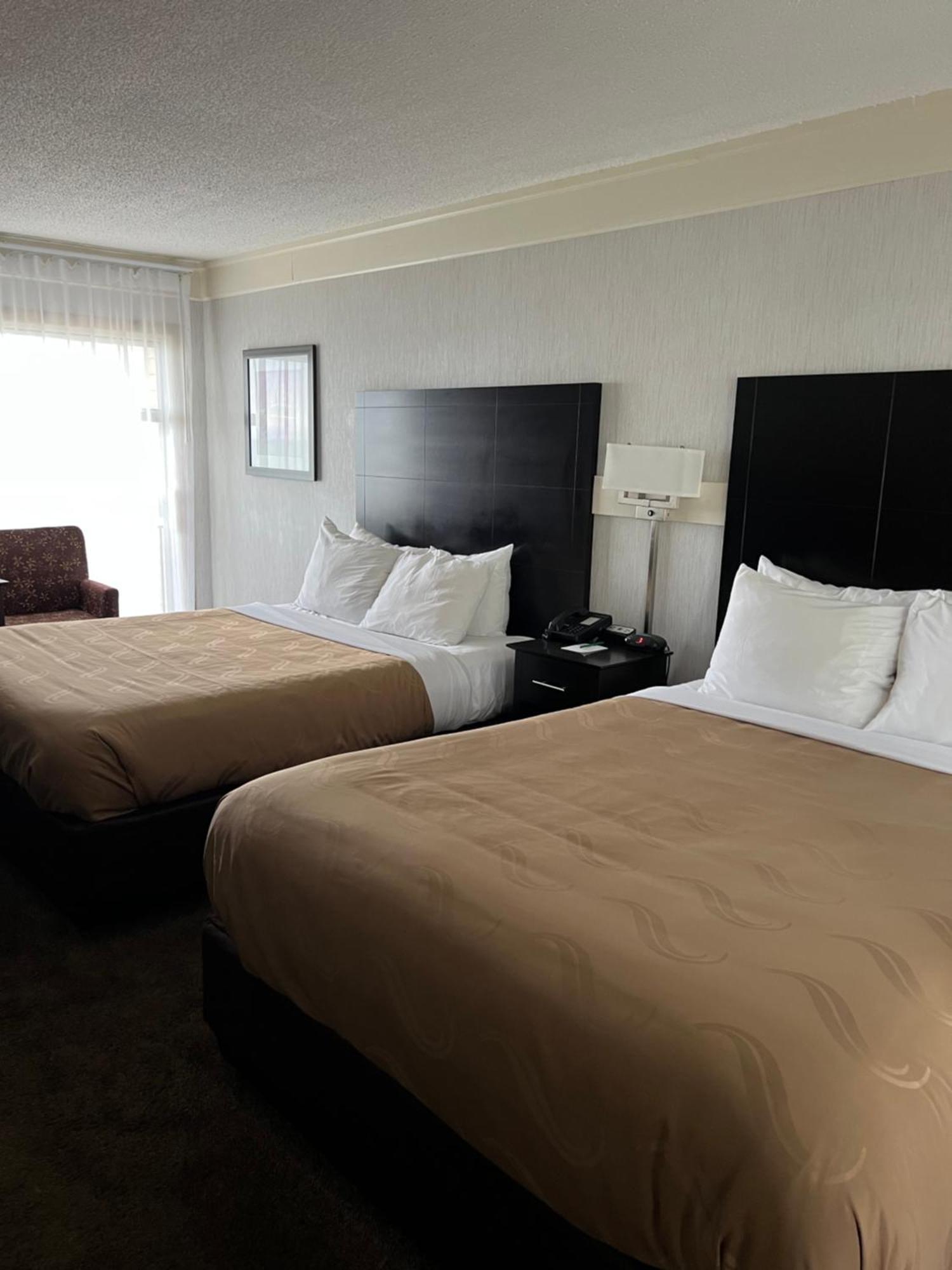 Family Room with Two Queen Beds and One Single Bed - Non Smoking