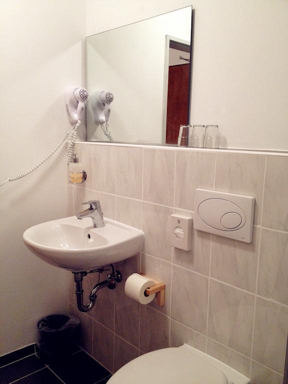 Triple Room,693183165:JPEG