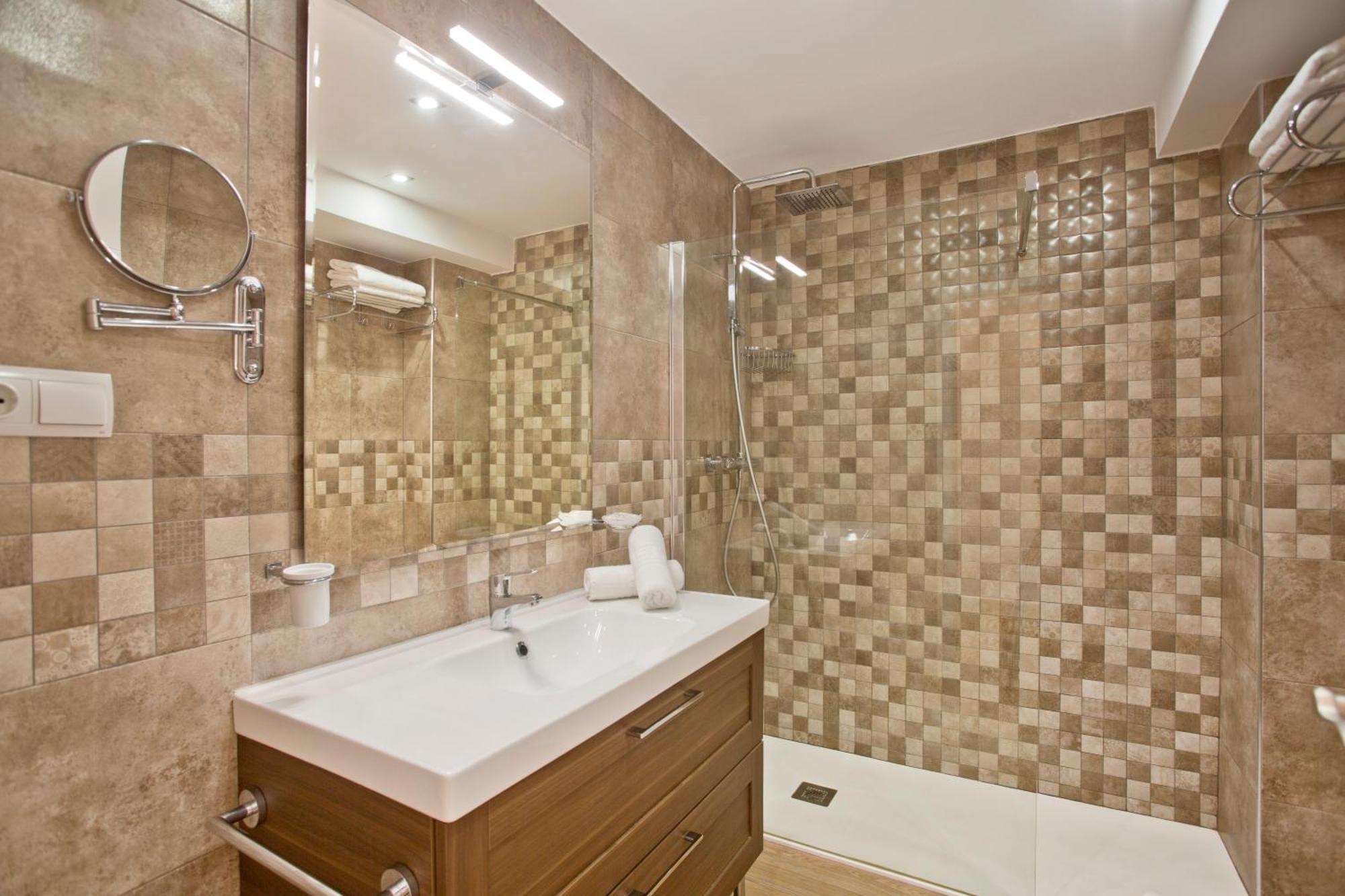 One-Bedroom Premium Suite
