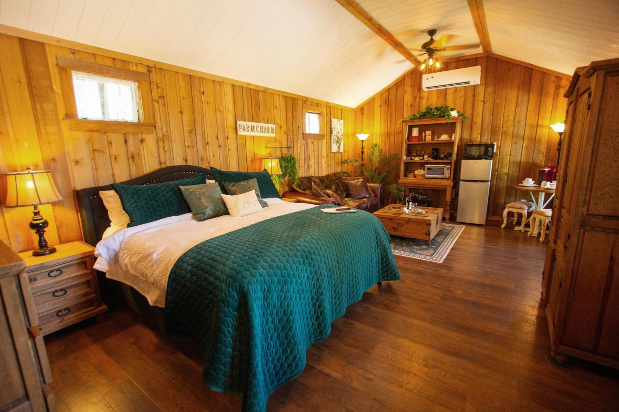 Superior King Room