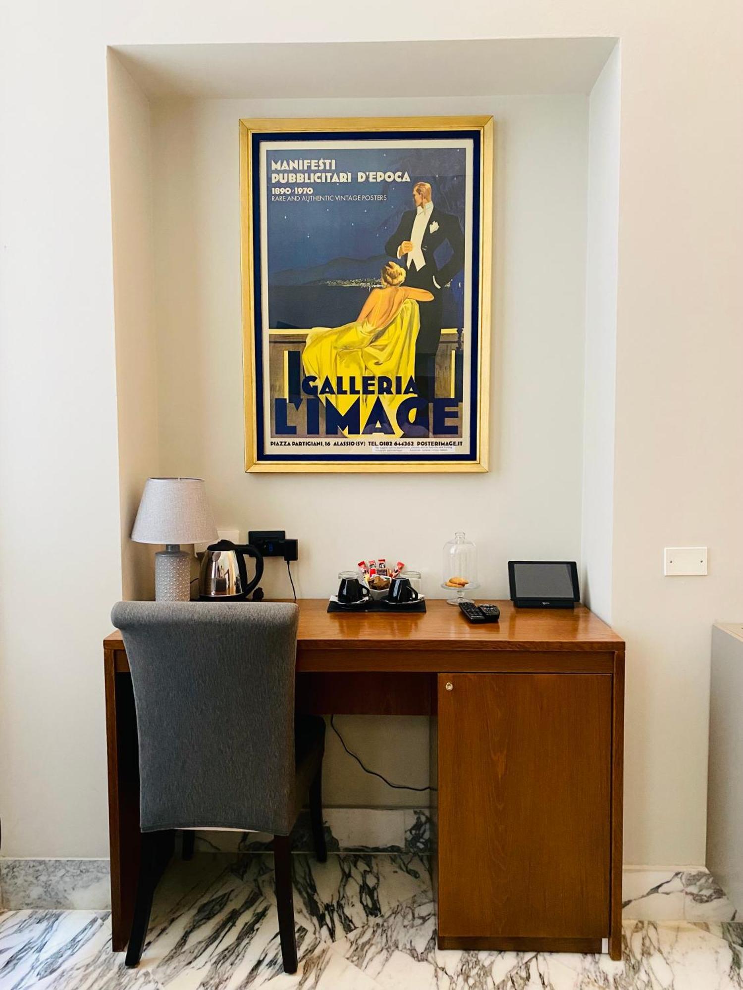 Standard King Room