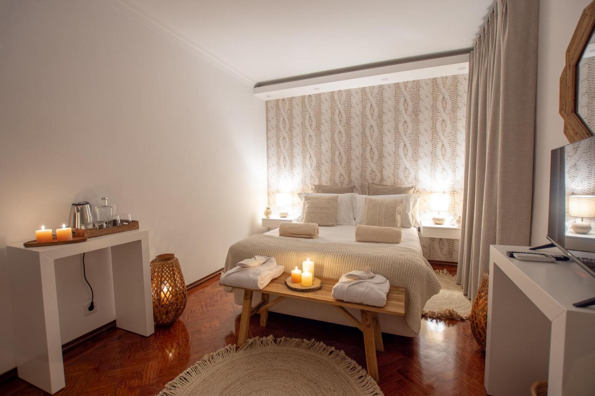 Deluxe Queen Suite