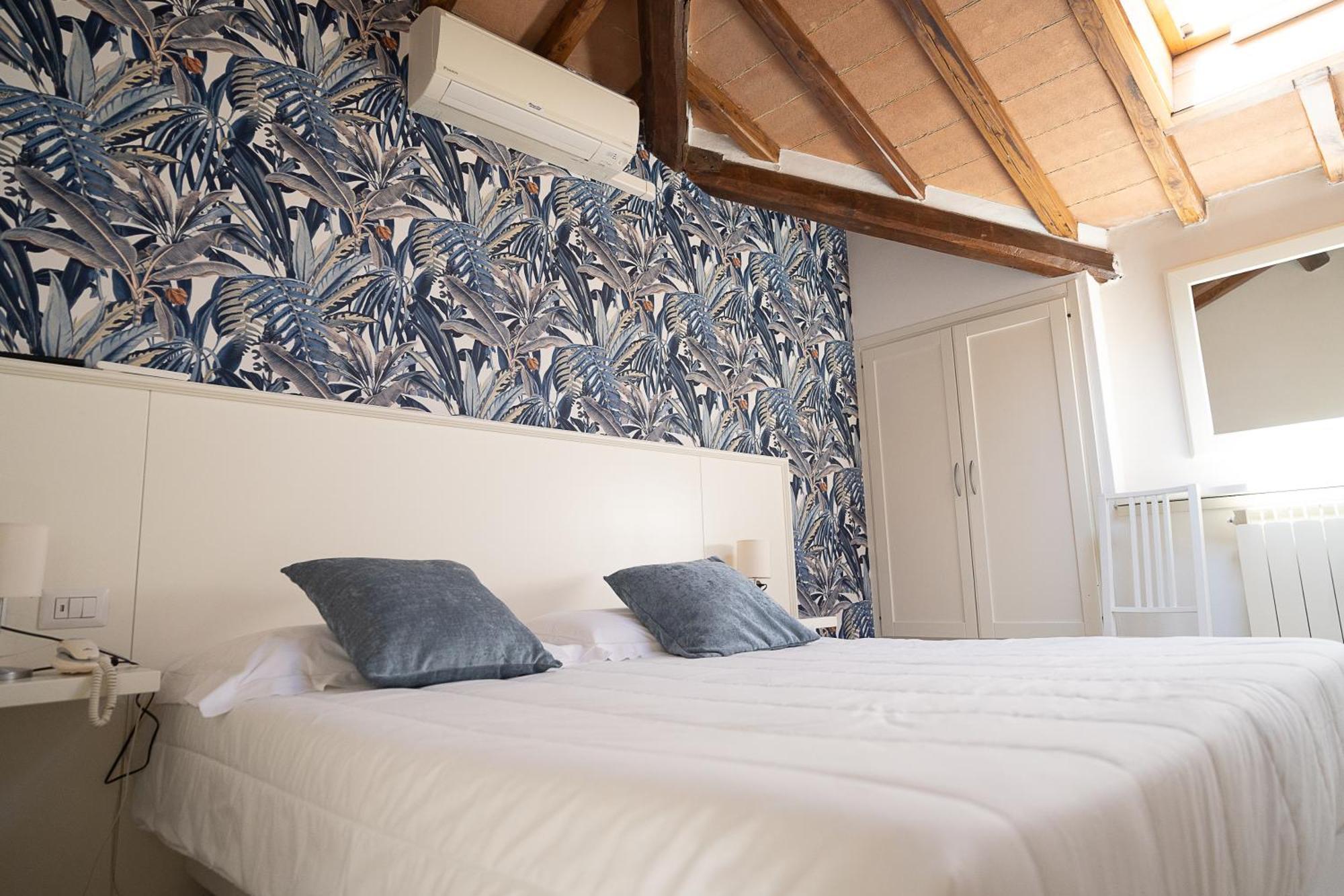 Double Room Attic,1584528078:JPEG