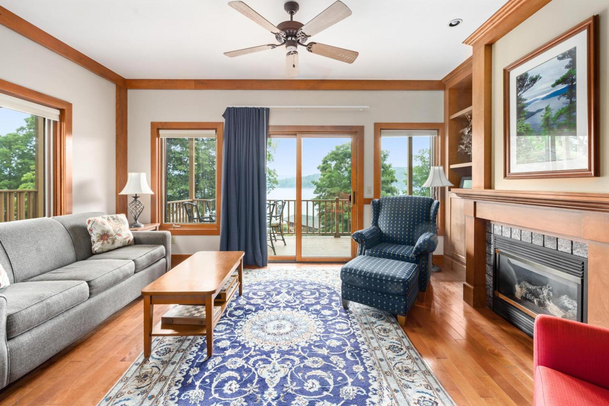 Two-Bedroom Townhouse,1555881757:JPEG