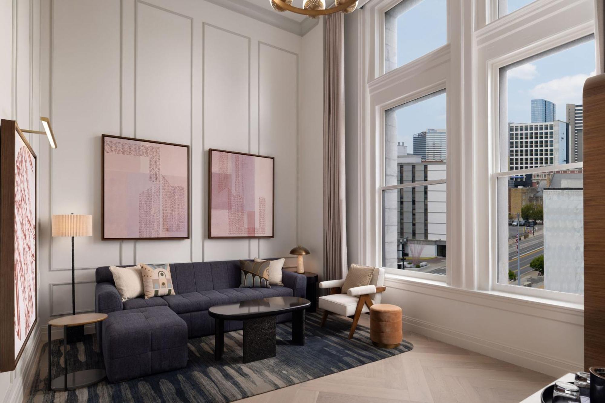 One-Bedroom King Suite