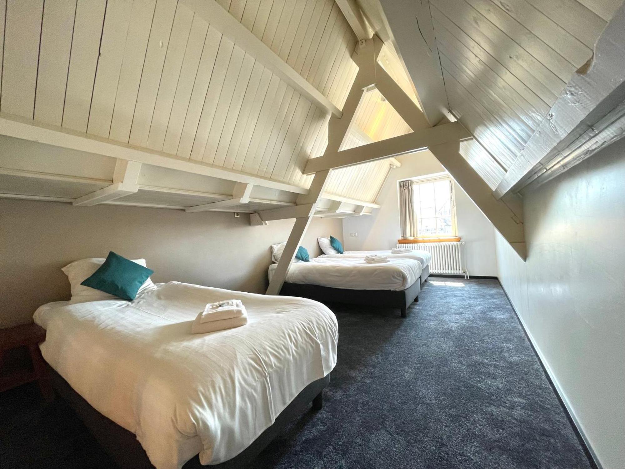 Deluxe Family Suite