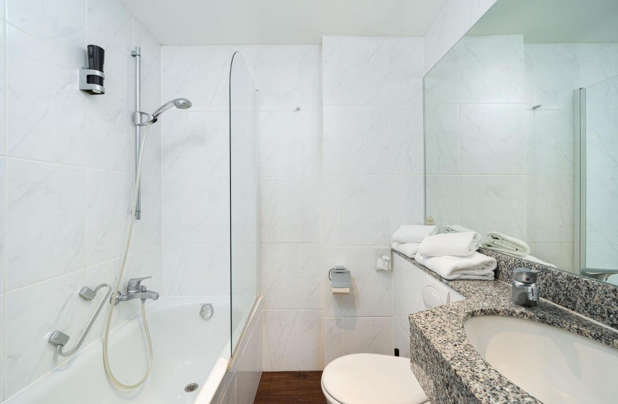 Large Single Room