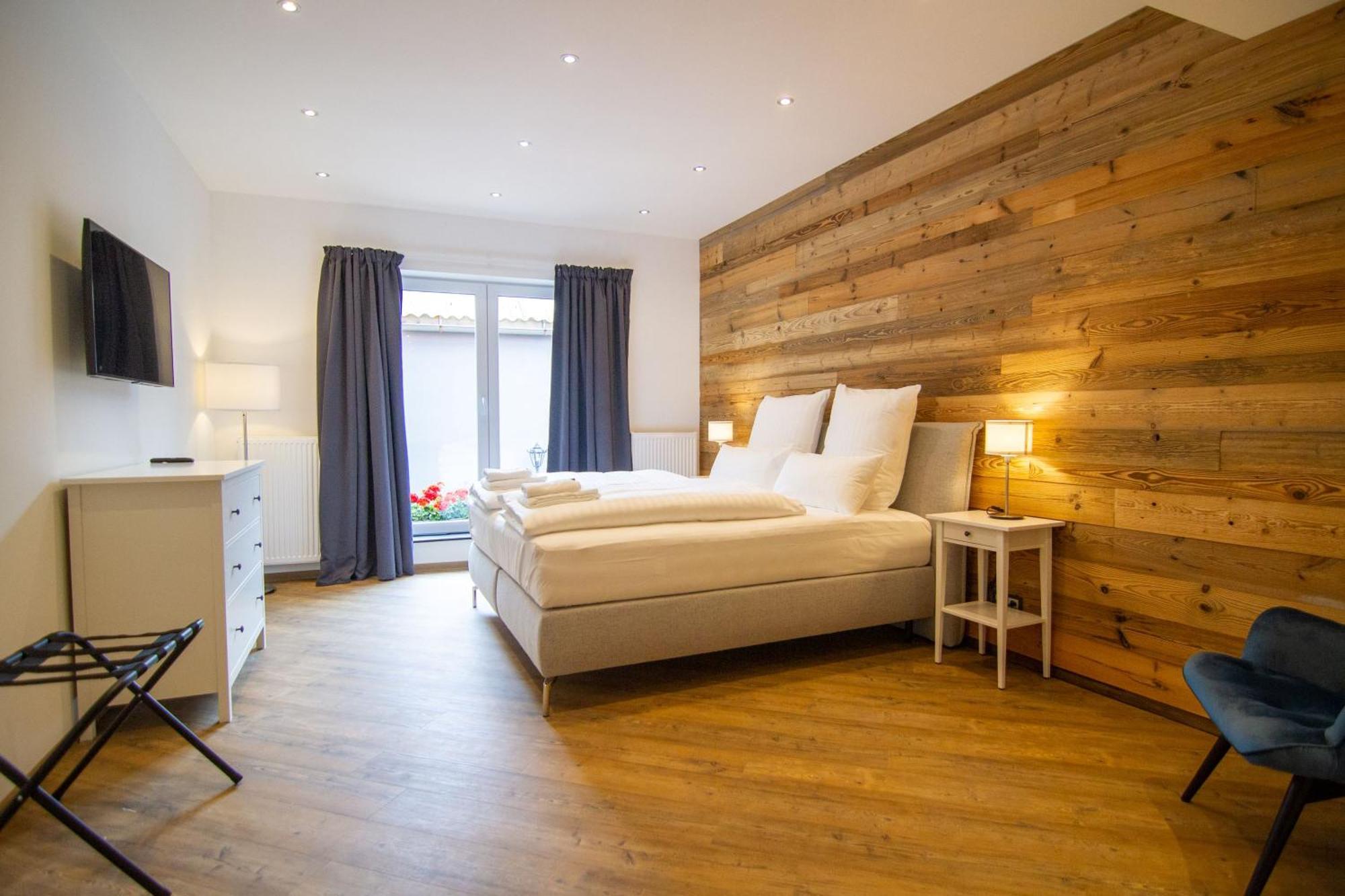 Large Double Room Annex