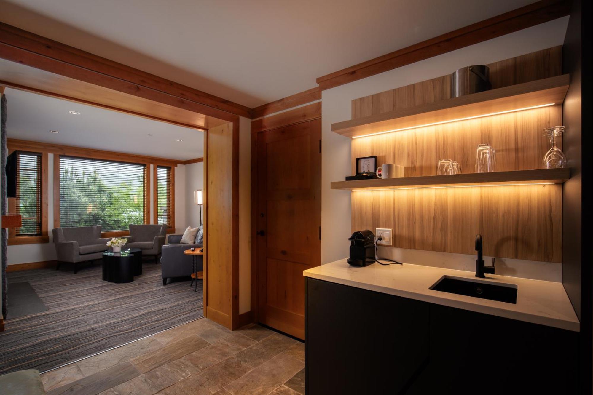One-Bedroom Suite