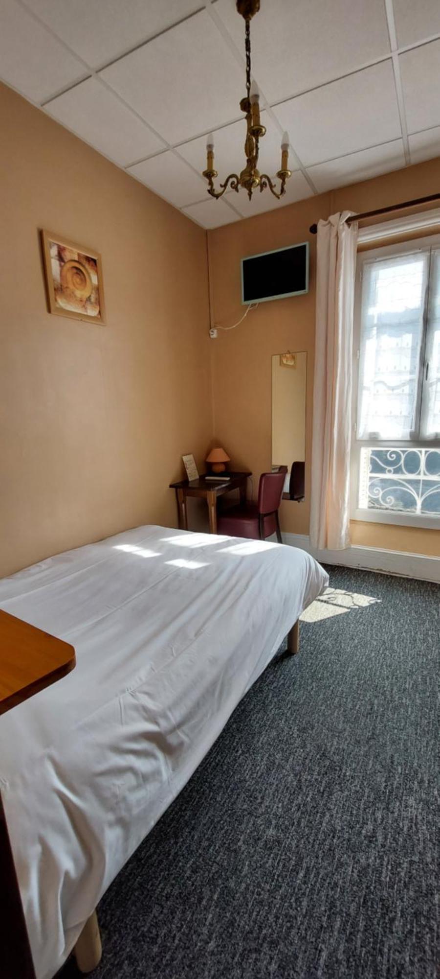 Single Room,398149962:JPEG