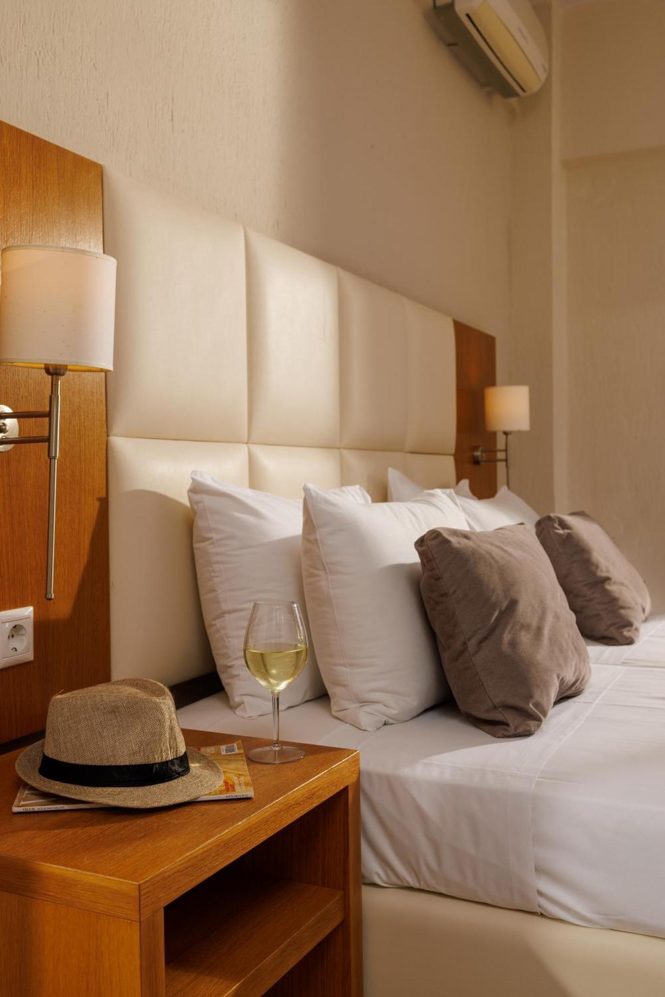 Double or Twin Room Garden View