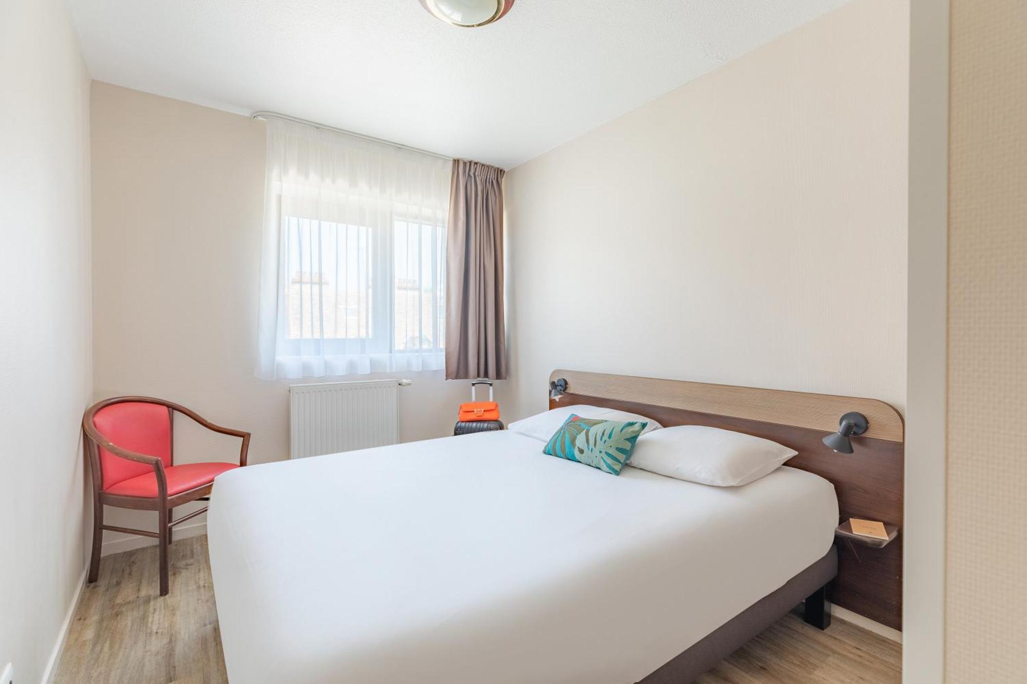 Large Apartment,1556386336:JPEG