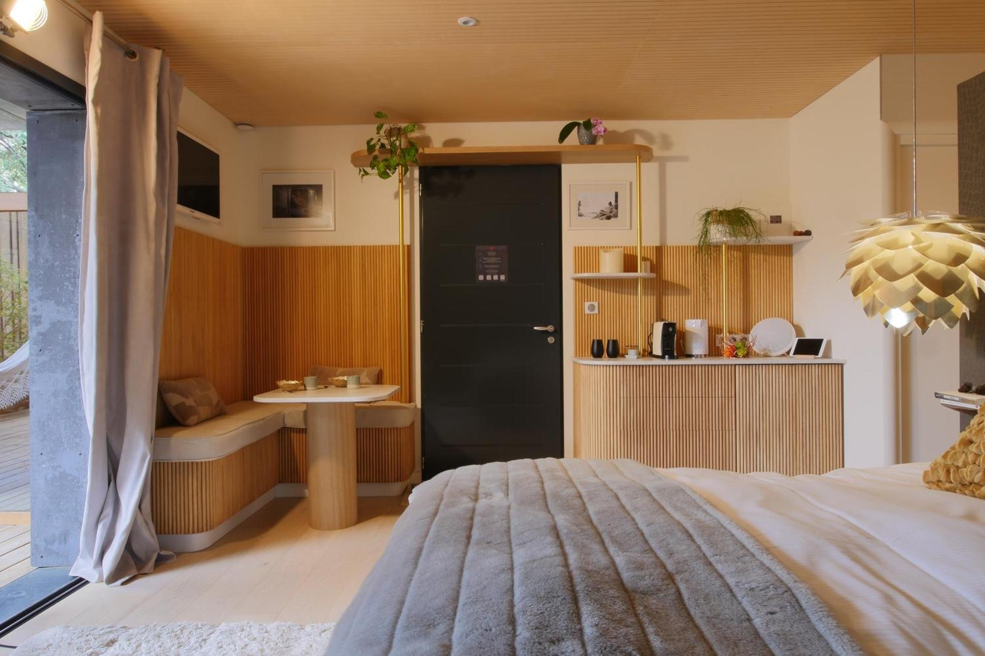 King Room Spa Bath